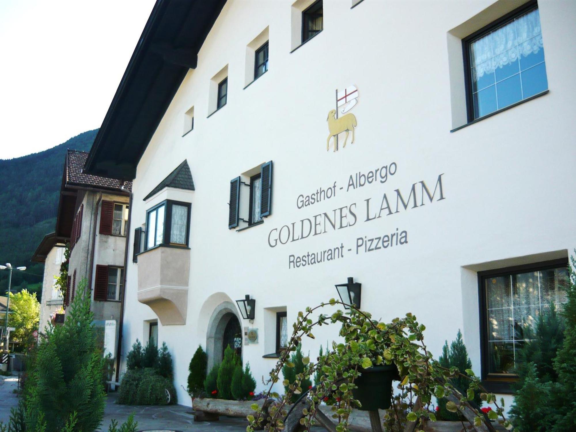 Gasthof Goldenes Lamm Vahrn Exteriör bild