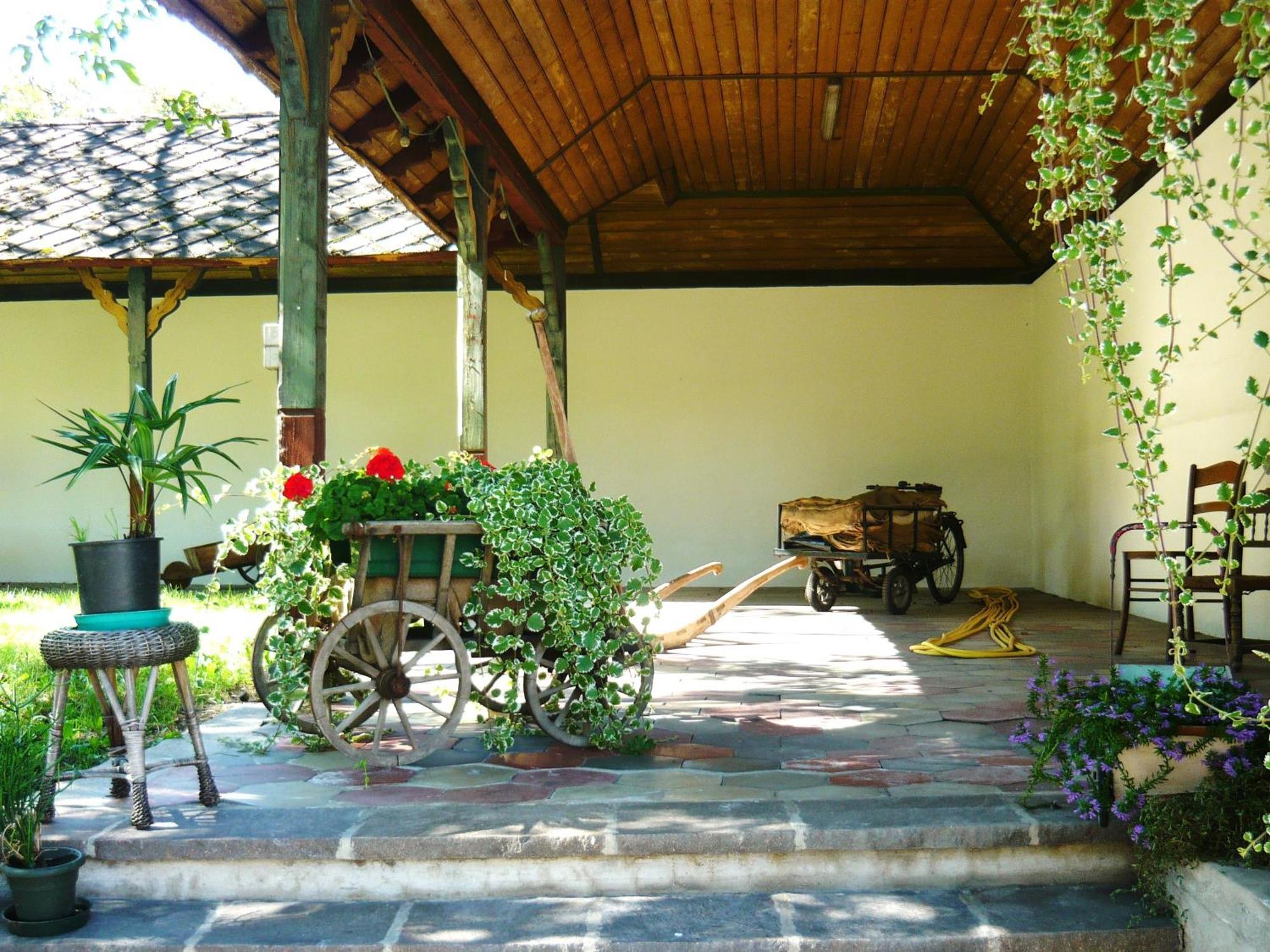 Gasthof Goldenes Lamm Vahrn Exteriör bild