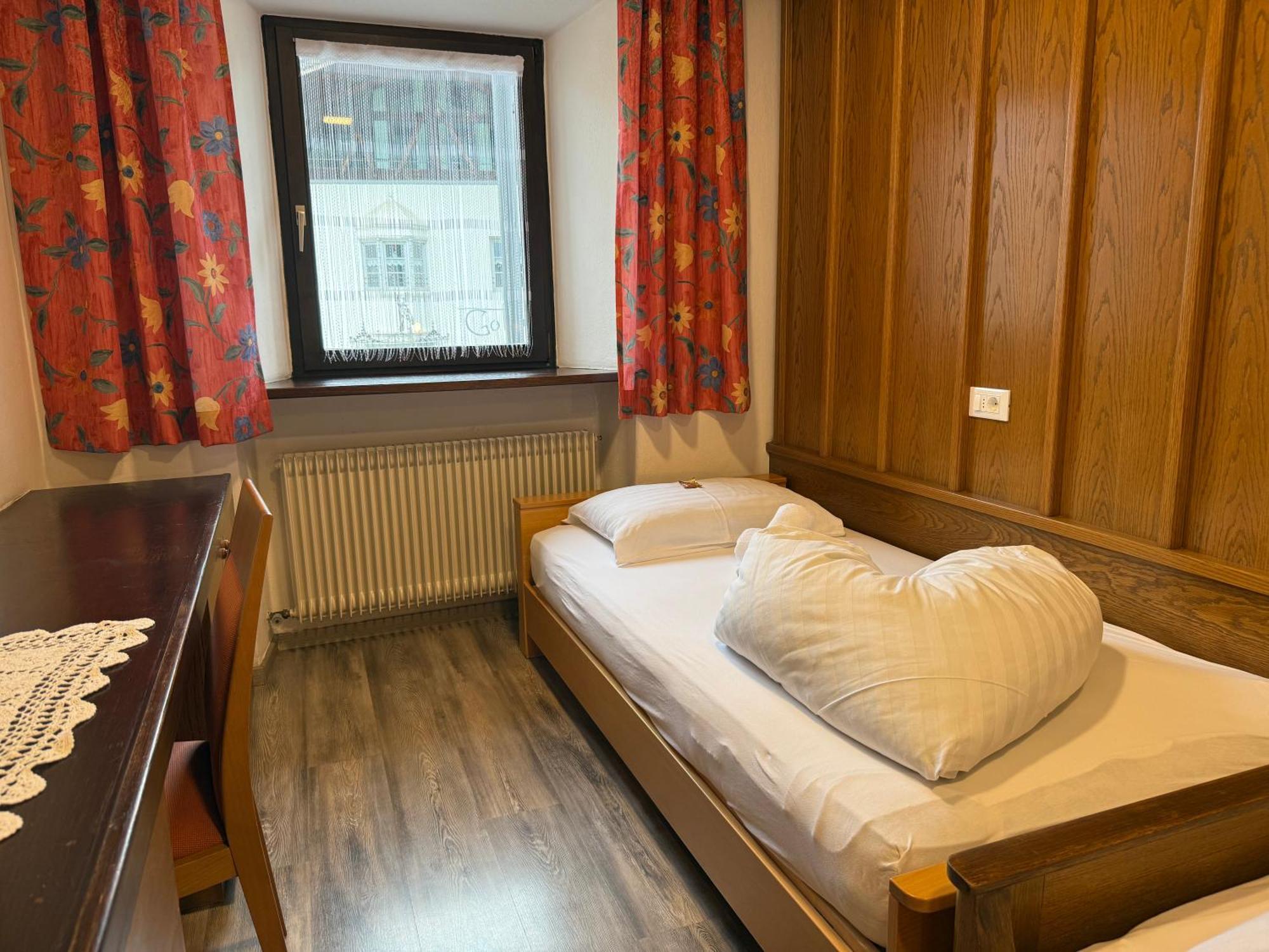 Gasthof Goldenes Lamm Vahrn Rum bild
